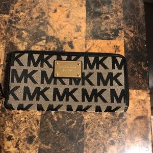 Michael Kors wallet